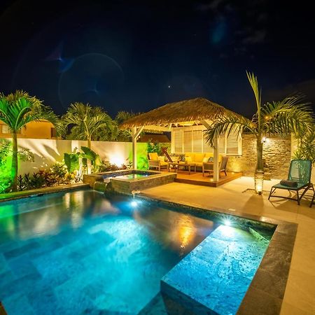 LA VILLA ROSAYA - Piscine Jacuzzi Saint Pierre Esterno foto